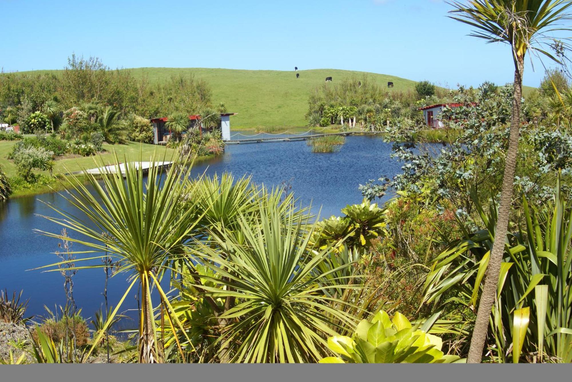 The Lakes - Kai Iwi Lakes Exclusive Retreat Kaihu Bagian luar foto